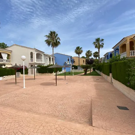 Oasis Park El Conserje Apartment *